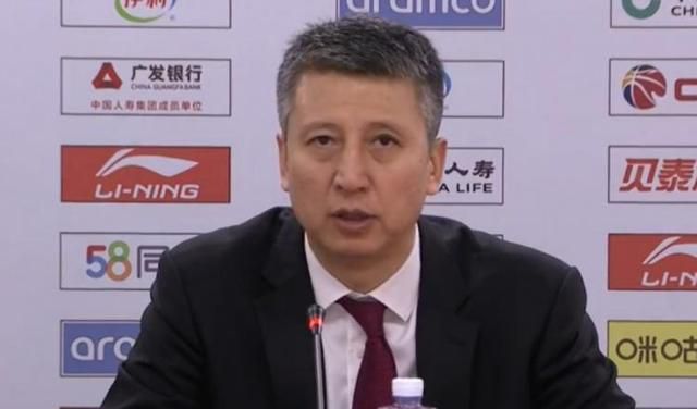 龚俊发布时尚大片 化身要变泡泡的“人鱼王子” 2023-05-25 5月25日,龚俊登封《时装男士》6月刊封面,拍摄了一组轻松有趣的时尚大片。