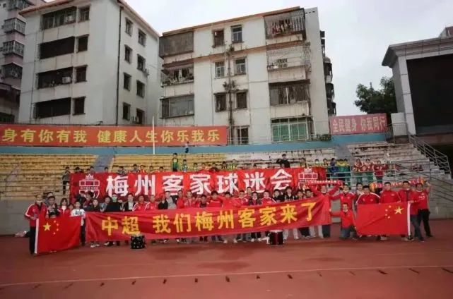 Netflix上线,复杂难解的爱情习题依然纠结。